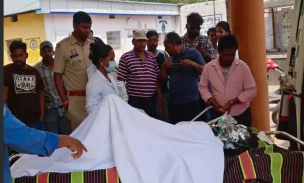 सूरजपुर में प्रेम विवाद: 17 वर्षीय छात्रा मोनिका सिंह जली हालत में मिली, इलाज के दौरान तोड़ा दम