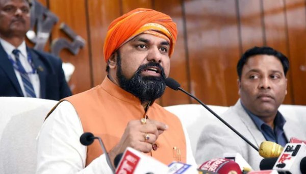 राजनीतिक उलटफेर: नीतीश कुमार का इस्तीफा, सम्राट चौधरी बने NDA के नए मुख्यमंत्री चेहरा