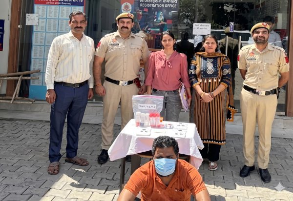 डेटिंग ऐप्स से महिलाओं को फंसाकर 7 लाख की ठगी करने वाला शातिर हनी-ट्रैप आरोपी गिरफ्तार