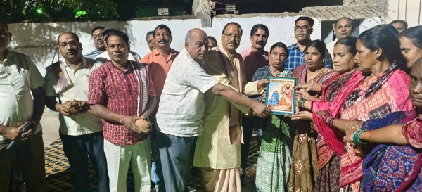 दर्राभांठा में कोलता समाज आंचलिक सभा का भव्य सम्मान समारोह, रथ यात्रा सहयोग हेतु ग्रामीणों का हुआ सम्मान