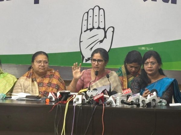 महिला आरक्षण पर सियासी संग्राम: रायपुर में कांग्रेस-भाजपा आमने-सामने, परिसीमन बना बड़ा मुद्दा