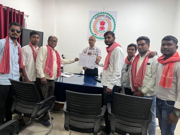 छत्तीसगढ़ी को जनगणना में शामिल करने की मांग तेज, जिलाधीश को सौंपा ज्ञापन
