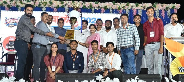 ‘युवा फेस्ट-2026’ का भव्य समापन, संगीत और प्रतिभा का दिखा शानदार संगम