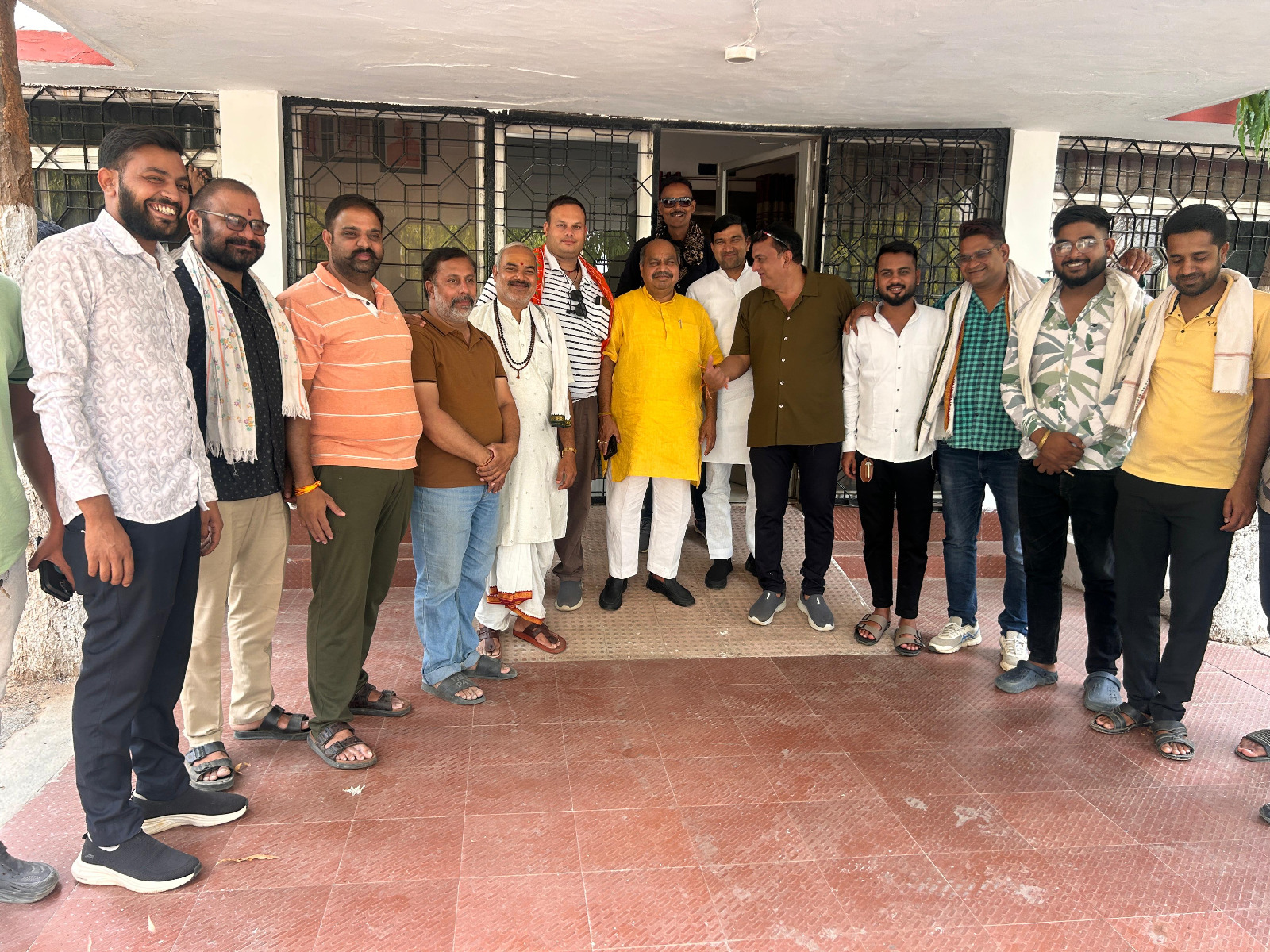 समाज के पदाधिकारियो की बैठक