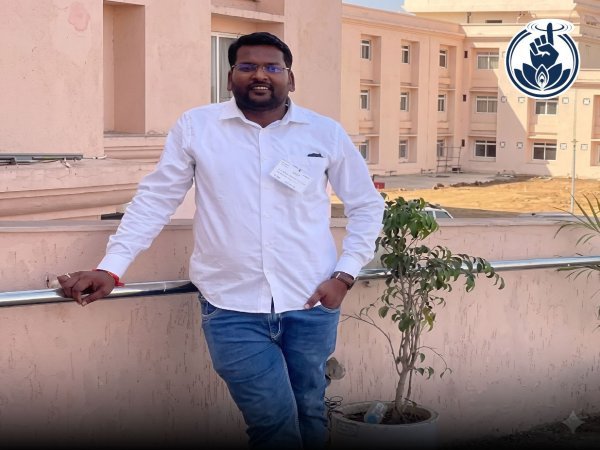 शादी के कार्ड बांट रहे कांग्रेस नेता रवि चंद्रवंशी गिरफ्तार, प्रेमिका ने लगाया 10 साल तक शोषण का आरोप