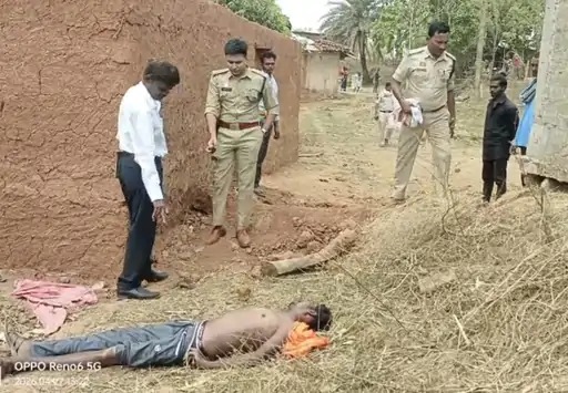 सूचना मिलने पर मौके पर पहुंची पुलिस