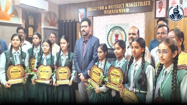 बेटियों का जलवा : 10वीं व 12वीं बोर्ड परीक्षा 2026 में 12 छात्राएँ बनीं टॉप-10, जिले में खुशी की लहर