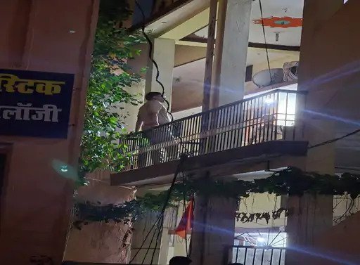 खूनी खेल : पत्नी से अनबन के बाद बाउंसर ने ससुराल में बरसाईं गोलियां, एक साली की मौत, दूसरी गंभीर