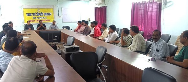 सही दवा, शुद्ध आहार : ग्रामीण क्षेत्रों में तंबाकू नियंत्रण अभियान, स्कूलों के 100 गज दायरे में जांच