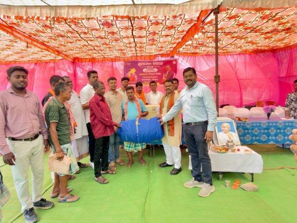 सुशासन तिहार : दंतेवाड़ा में शिविरों से ग्रामीणों को त्वरित समाधान और आधुनिक उपकरणों का लाभ