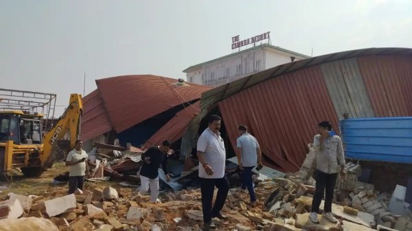 कमोदा रिसॉर्ट विवाद : तहसील कोर्ट के आदेश के बाद प्रशासन की सख्त कार्रवाई