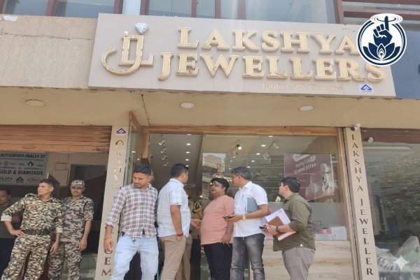 बड़ी वारदात : लक्ष्य ज्वेलर्स से 1 करोड़ के जेवरात पार, शातिर चोरों ने फिल्मी अंदाज में दिया घटना को अंजाम