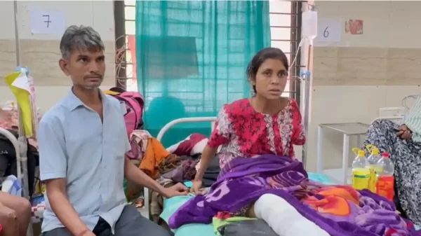 लापरवाही : ऑपरेशन के बाद खुला बड़ा राज! महिला के पैर में अधूरा छोड़ दिया इंप्लांट