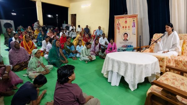 आध्यात्मिक चेतना : शिव कथा से लेकर मेडिटेशन शिविर तक, आध्यात्मिक रंग में रंगा तुमगांव