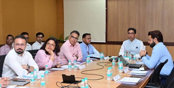 योजनाओं की समीक्षा : छत्तीसगढ़ में भू-अभिलेख डिजिटलीकरण और ई-पंजीयन व्यवस्था पर केंद्र की नजर