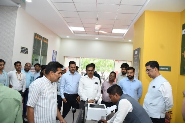 स्मार्ट रजिस्ट्री मॉडल : तकनीक आधारित रजिस्ट्री सेवाओं में छत्तीसगढ़ ने बनाई नई पहचान