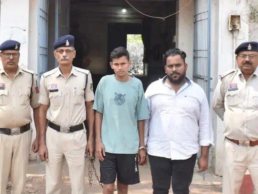 लोन के नाम पर ठगी : आंगनबाड़ी केंद्र को बनाया ठिकाना, साइबर फ्रॉड और सट्टेबाजी के लिए खोल रहे थे म्यूल अकाउंट, 2 गिरफ्तार