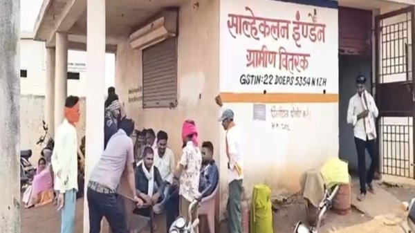 सिस्टम की लापरवाही : खैरागढ़ गैस एजेंसी पर गंभीर आरोप, सैकड़ों परिवार बोले- OTP के बाद भी नहीं मिला सिलेंडर