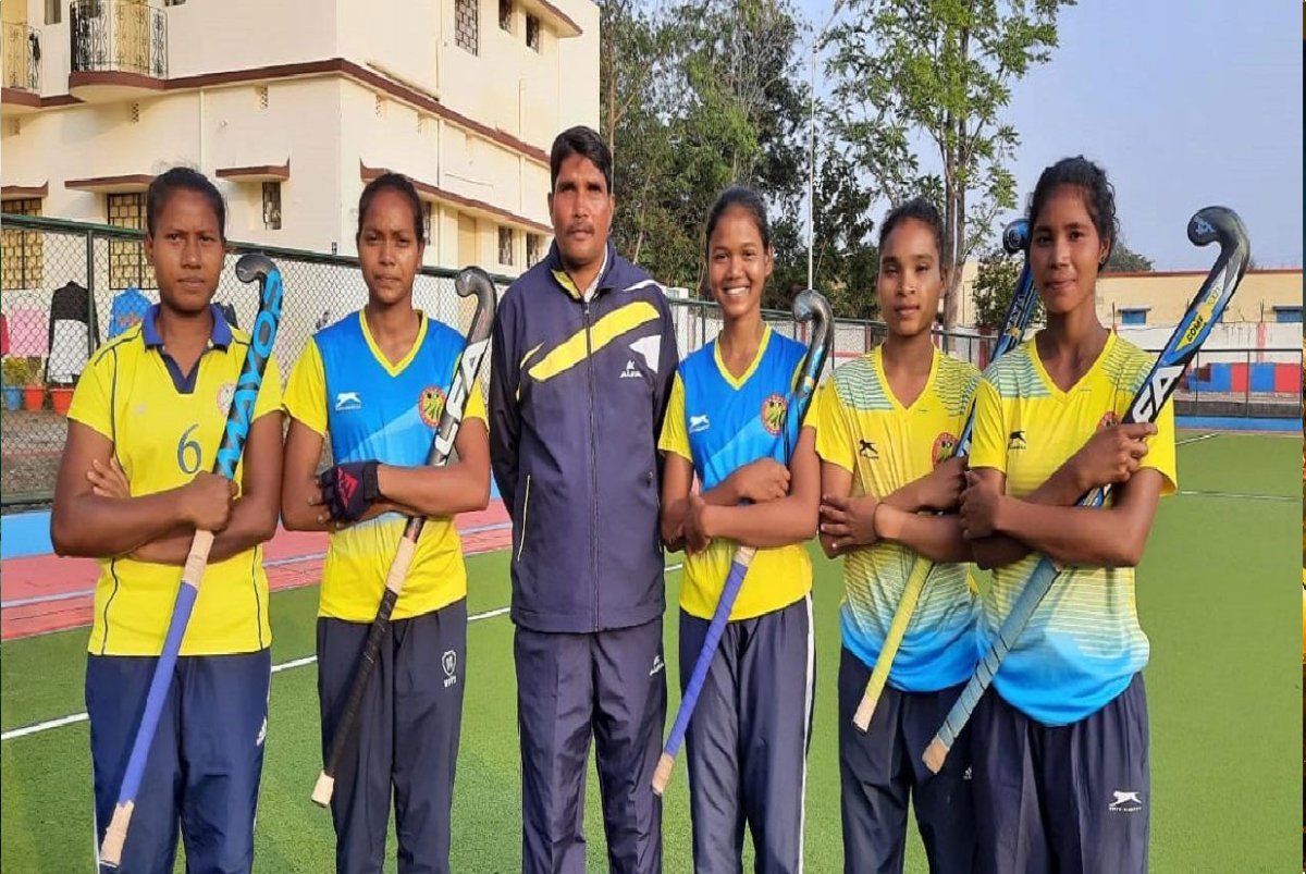 झारखंड की 6 बेटियां भारतीय U-18 हॉकी टीम में चयनित