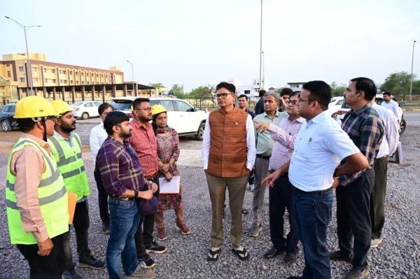 रेलवे ओवर ब्रिज : विकास कार्यों में तेजी, वित्त मंत्री ओपी चौधरी ने किया निरीक्षण