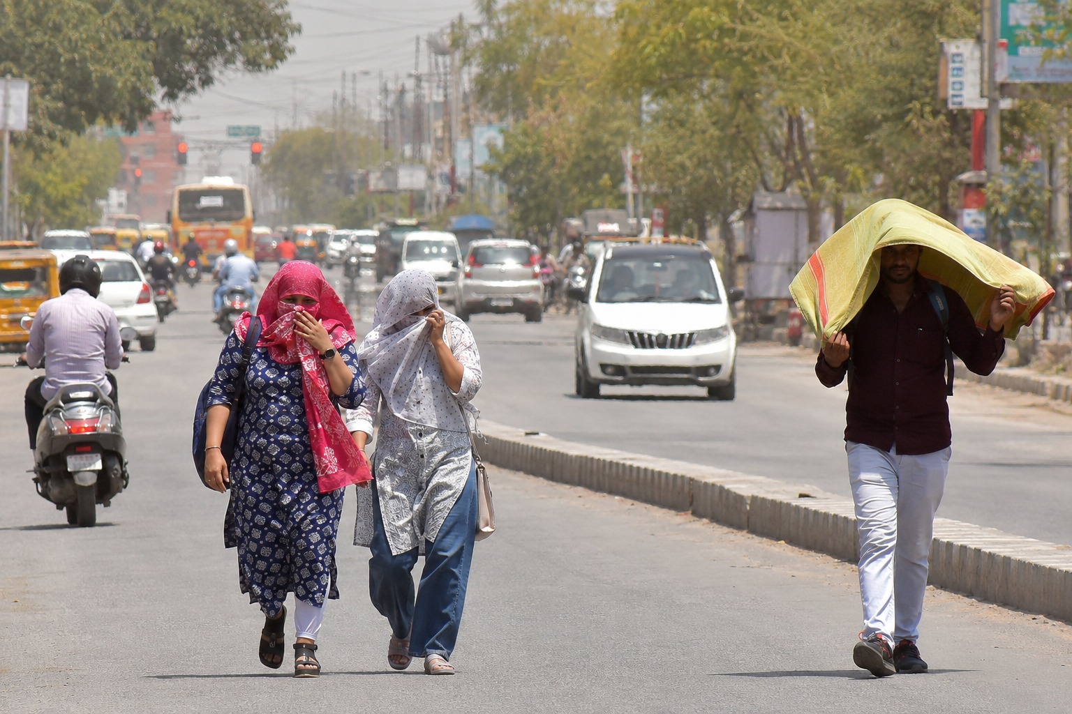 रिकॉर्ड तोड़ गर्मी