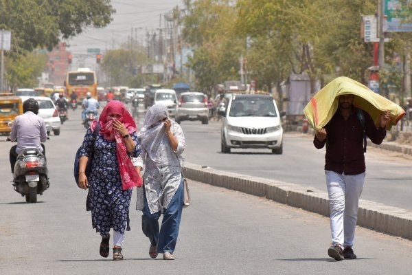 नौतपा का प्रचंड प्रहार : राजनांदगांव 46°C के साथ सबसे गर्म, मौसम विभाग ने जारी किया हीटवेव का रेड अलर्ट