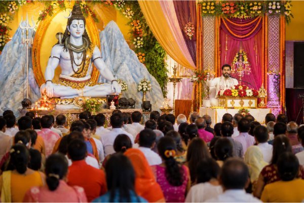 शिव महापुराण : शिव भक्ति में डूबा रायपुर, महापुराण महोत्सव