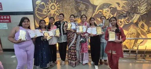 प्रदर्शन : पुणे के भारत उत्सव में बच्चों ने बिखेरा भारतीय संस्कृति का रंग, जीते कई अवॉर्ड