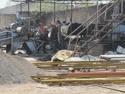 महासेंधमारी : 1 करोड़ का 250 टन लोहा चोरी, अंदरूनी मिलीभगत की आशंका