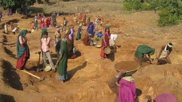 नई दिशा : 125 दिन रोजगार और डिजिटल भुगतान की नई व्यवस्था