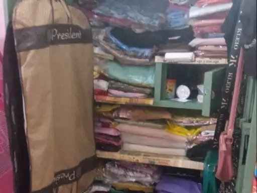 बड़ी वारदात : मैनेजर के घर से लाखों की चोरी, CCTV खंगाल रही पुलिस