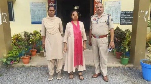 झांसा : सोने के झुमके गिरवी रख हड़पे डेढ़ लाख रुपये, महिला गिरफ्तार