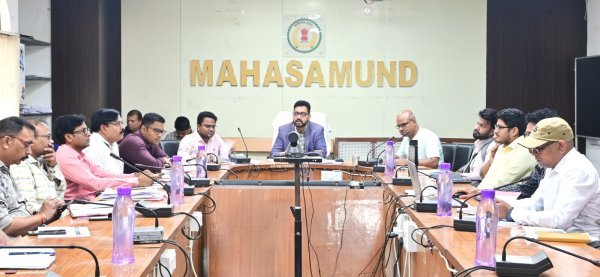 बैठक : ई-फाइल प्रणाली, सुशासन तिहार और योजनाओं की विस्तृत समीक्षा