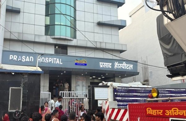 दर्दनाक हादसा : प्रसाद अस्पताल के ICU में भीषण आग, स्टाफ मरीजों को छोड़ भागा, दम घुटने से 3 की मौत