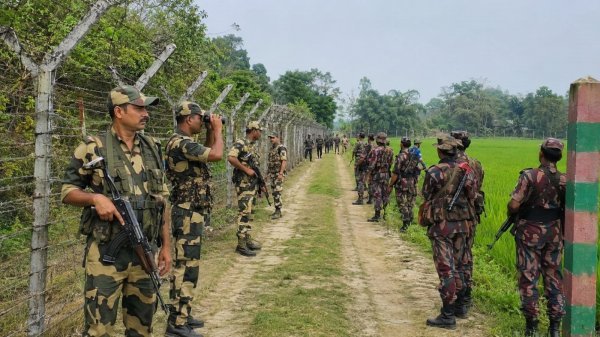 सीमा पर तनाव : आमने-सामने आए BSF और BGB, घुसपैठ के आरोपों पर छिड़ा दावा-प्रतिदावा का युद्ध