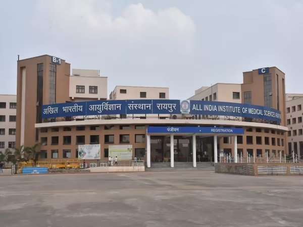 रचा इतिहास : दो लोगों को मिला नया जीवन, एम्स रायपुर में मानवता की मिसाल
