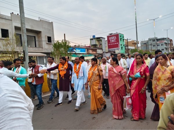 साहू समाज चुनाव : ऐतिहासिक जीत के बाद आरंग में उत्सव जैसा माहौल, निकली आभार रैली
