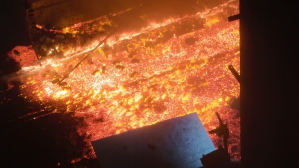 प्लांट में भीषण त्रासदी : 1600°C का पिघला स्टील गिरने से 8 श्रमिकों की मौत