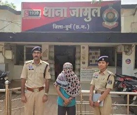 चिट्टा तस्करी : निर्माणाधीन स्कूल के पास बेच रही थी हेरोइन, पुलिस ने महिला को दबोचा
