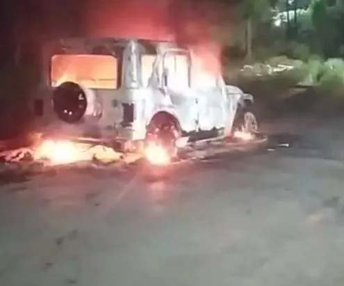 बेखौफ बदमाशों का आतंक : घर के बाहर खड़ी थार को लगाई आग, CCTV खंगाल रही पुलिस
