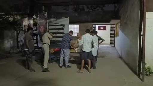 सनसनी : रेलवे ट्रैक पर संदिग्ध हालात में मिला शव, पुलिस जांच में जुटी