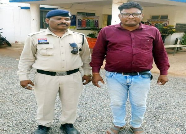बड़ी कार्रवाई : गांजा तस्करी में नगर सैनिक गिरफ्तार, पूरा नेटवर्क उजागर करने की जांच तेज