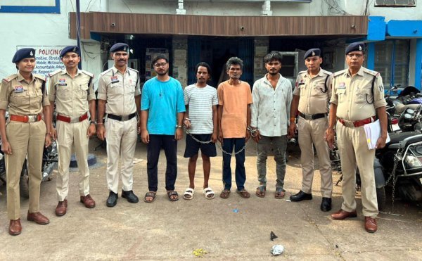 बड़ी कार्रवाई : अंतर्राज्यीय चोरी गिरोह का पर्दाफाश, 6 आरोपी गिरफ्तार