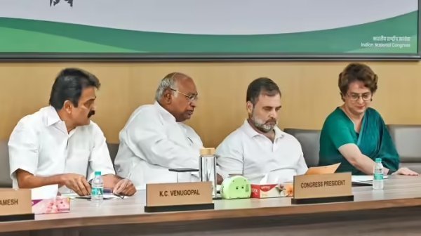 विपक्ष का महाशंखनाद : खरगे की बैठक में बना केंद्र को घेरने का मेगा प्लान, EVM से लेकर NEET और महंगाई पर 3 महीने देशव्यापी आंदोलन करेगी कांग्रेस