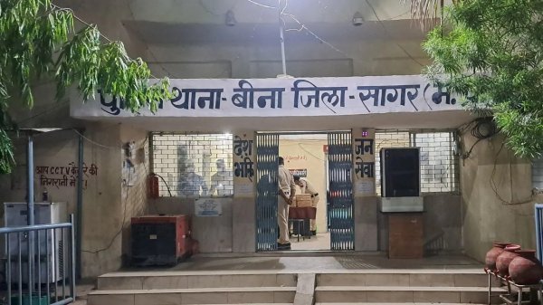 साजिश नाकाम : लूट की योजना बना रहे 5 आरोपी गिरफ्तार, देसी कट्टा बरामद