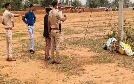 रहस्यमयी मौत : दो बोरियों में बंद मिली अज्ञात युवक की लाश, रामानुजनगर में फैली सनसनी