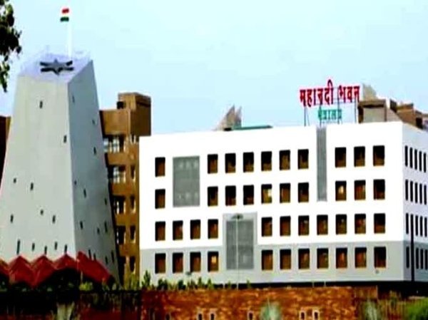 नया नियम : अब स्कूलों में सुबह राष्ट्रगान और शाम को राज्यगीत, शिक्षा विभाग ने जारी किए निर्देश