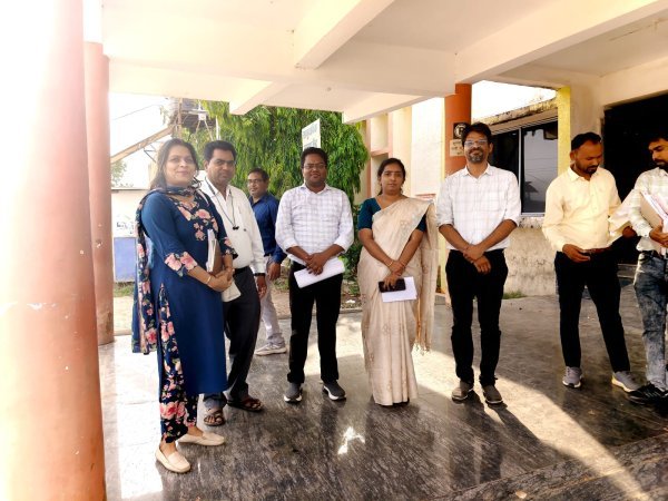 स्वास्थ्य केंद्रों का निरीक्षण : सीईओ ने स्वास्थ्य सेवाओं की गुणवत्ता सुधारने के दिए निर्देश