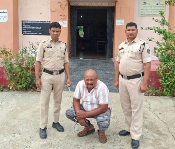 बड़ी सफलता : सड़क हादसे और 190 किलो गांजा मामले में फरार मास्टरमाइंड गिरफ्तार