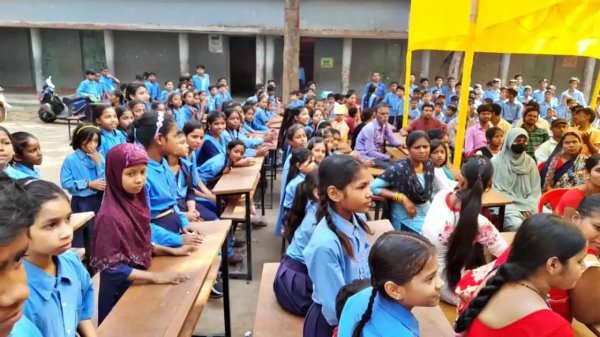 नई पहल : हर शनिवार गतिविधि दिवस से बदलेगा स्कूल का माहौल